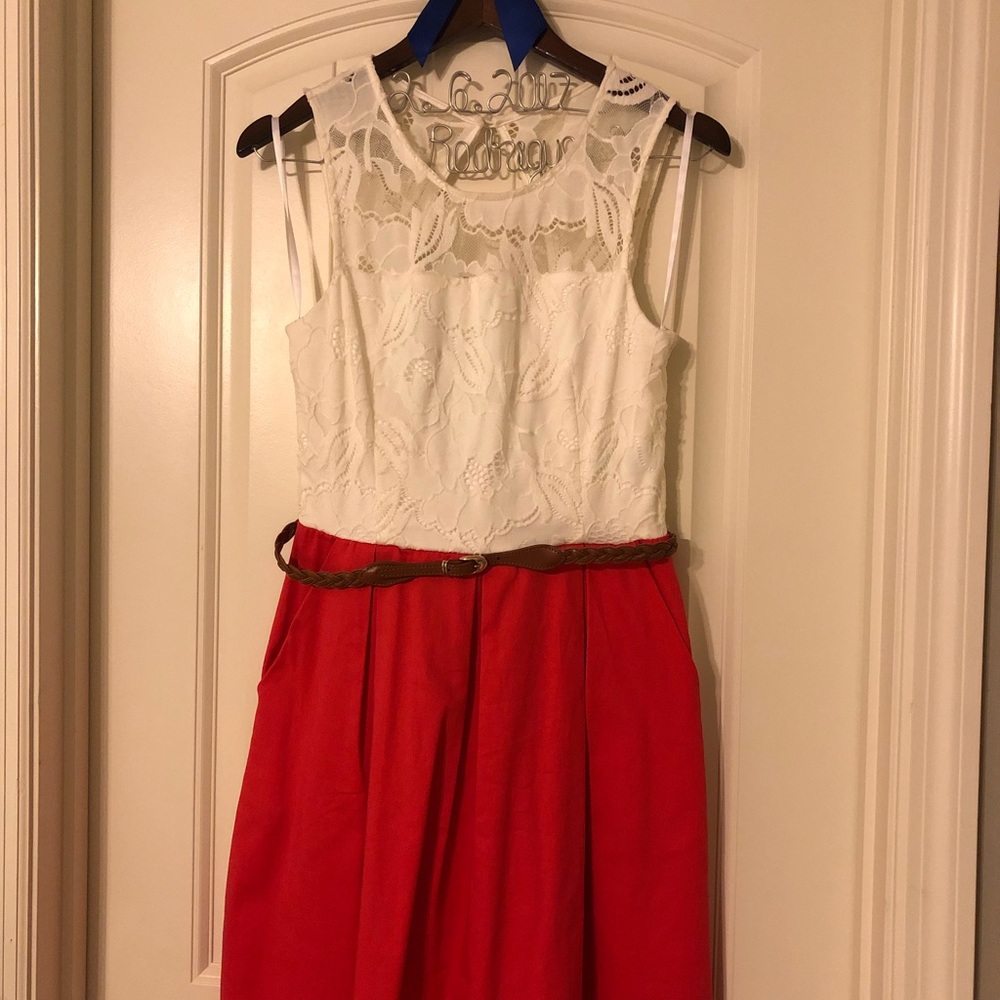 Orange/White laced dress